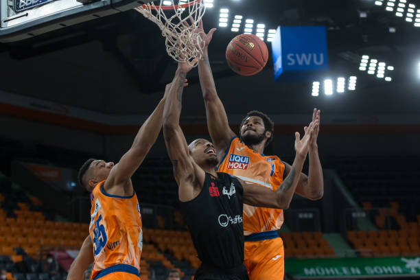 触底反弹的 触底反弹的